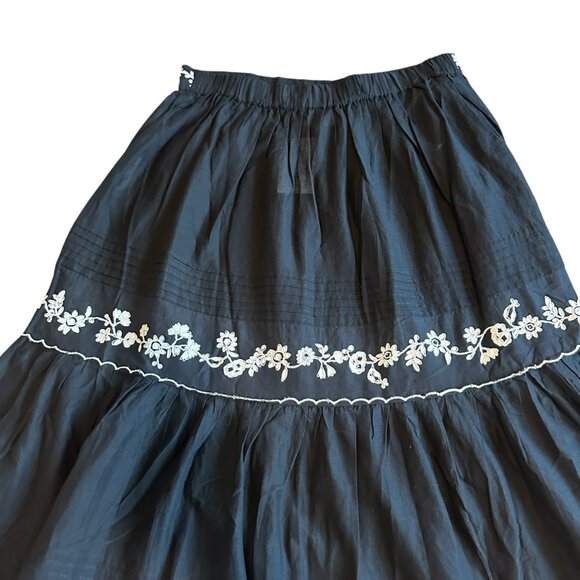 Farm Rio Embroidered Ruffle Maxi Skirt Tiered Cotton Black White Size Medium NWT - Picture 10 of 13